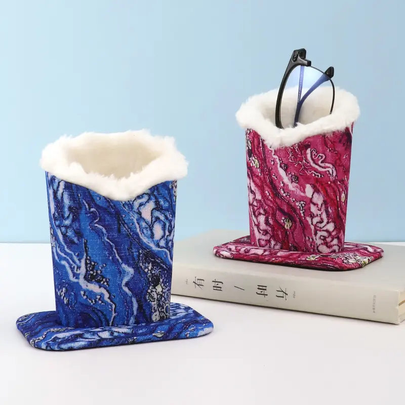 Danyang Zhihe Import and Export Trading Co., Ltd. released a new creative: hairy glasses storage box