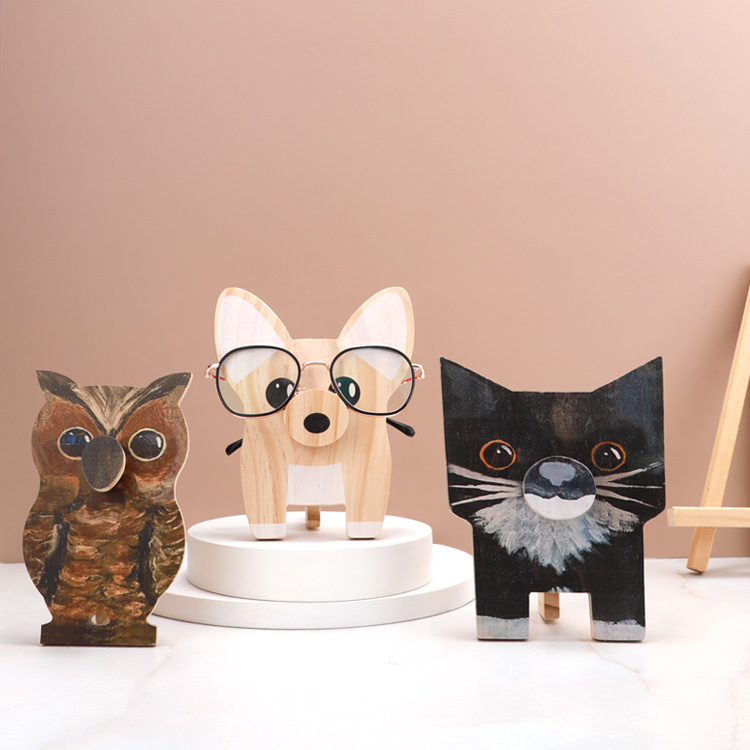 Danyang Zhihe Import and Export Trading Co., Ltd. pet pattern glasses stand sold well